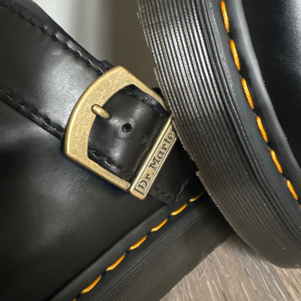 Dr. Martens Black Leather Mules with Gold Buckle and preowned 🖤🖤🖤 - Picture 7 of 8